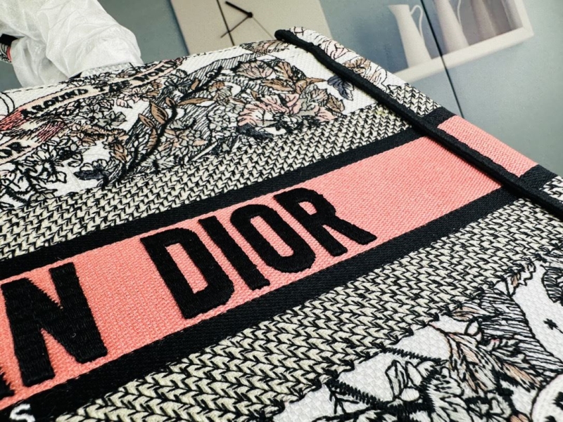 Dior Shopping Bags